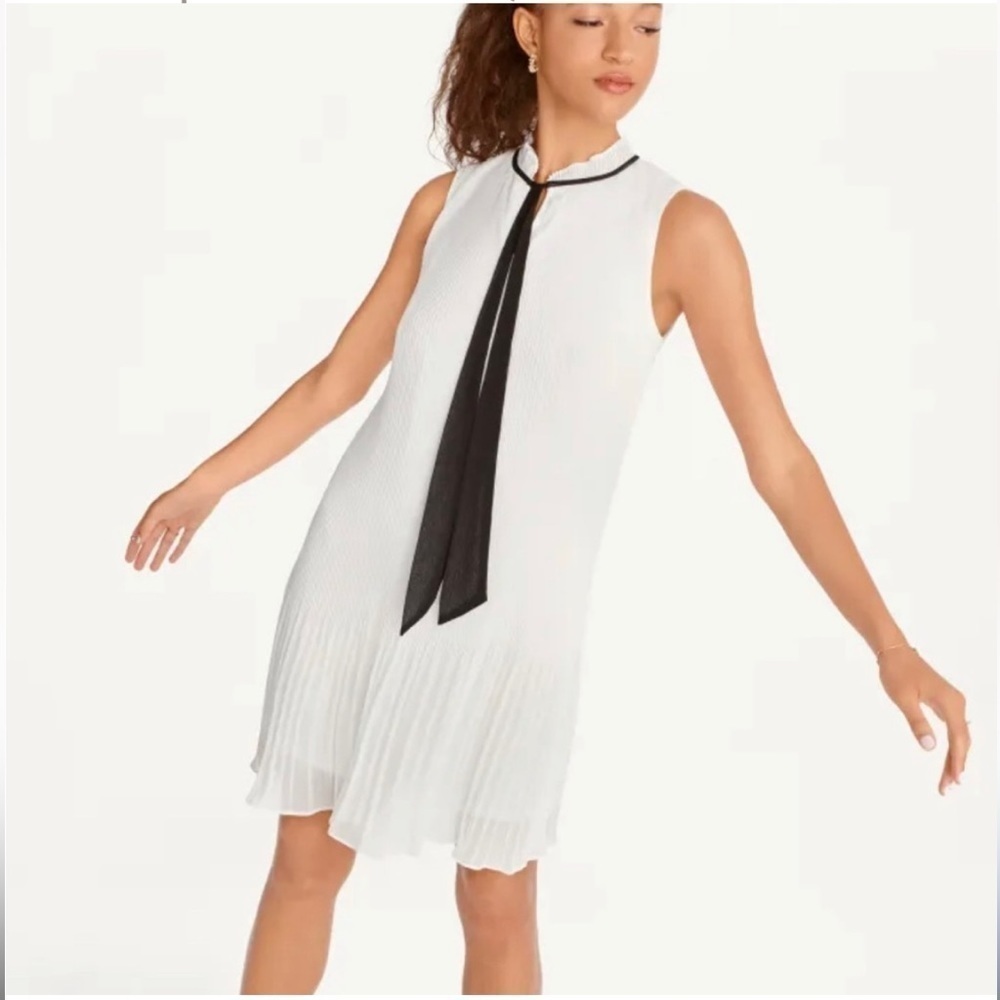 NWT DKNY Ivory Cream & Black Tie-Neck Pleated Sleeveless Shift Dress Sz 14 $139 - Picture 9 of 14